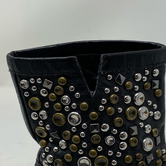 Steve Madden Womens Galia Black Leather Studded Ankle Short Boots / Size 7 M - Picture 5 of 9